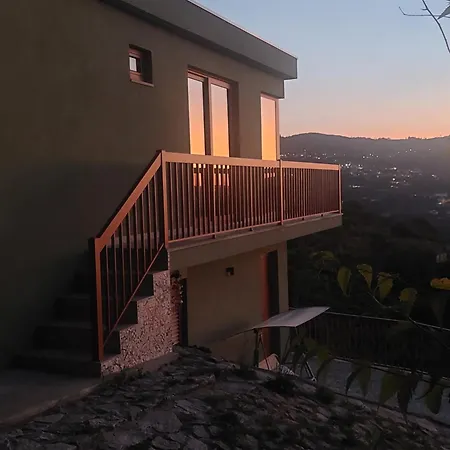 別荘 Refugio Hortensias *